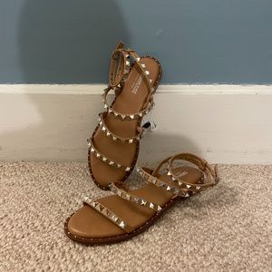 Cushionaire Sandals (Size 8.5)